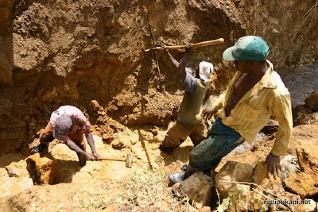 Un site minier en RDC exploité illégalement par la population