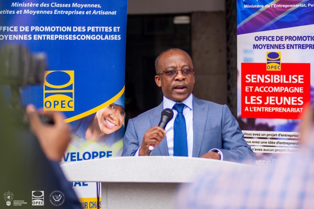 Le ministre d'État Eustache Muhanzi lors des matinées d'informations et de sensibilisation des PMEA