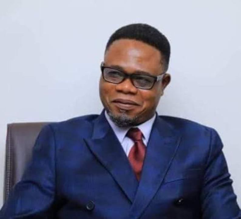 Ministre du Numérique, le Professeur Eberande Kolongele