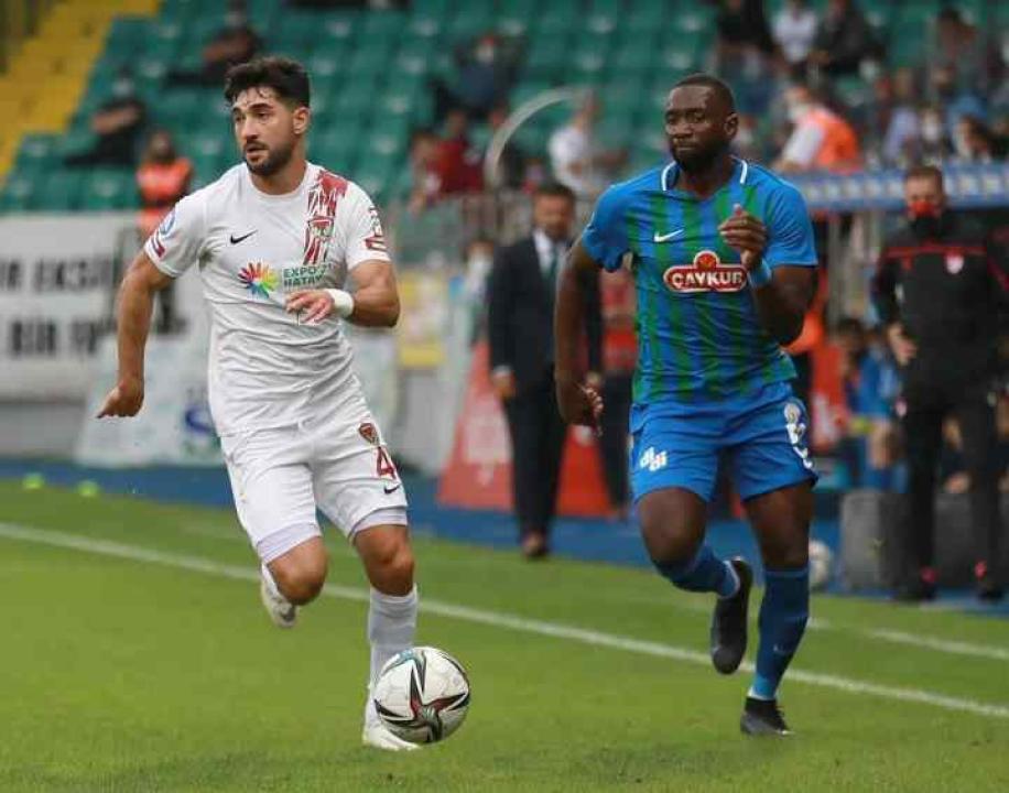 Yannick Bolasie lors d'un match officiel de la Superlig dans les couleurs de Rizespor