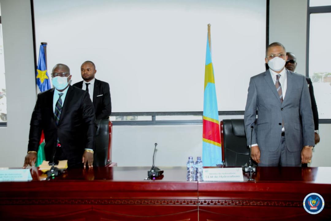 Le ministre des hydrocarbures congolaises, Didier Budimbu et Arthur Bertrand Piri, ministre des ressources hydrauliques et énergie du RCA
