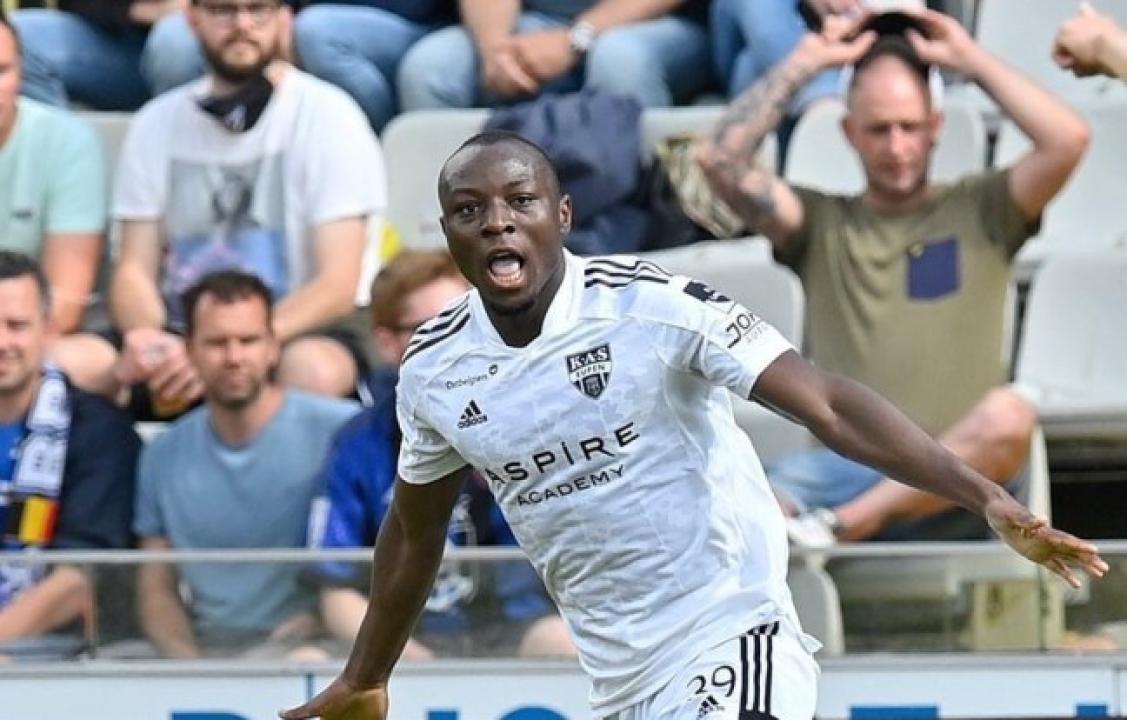 L'international congolais, Edo Kayembe sous les couleurs de Kas Eupen.