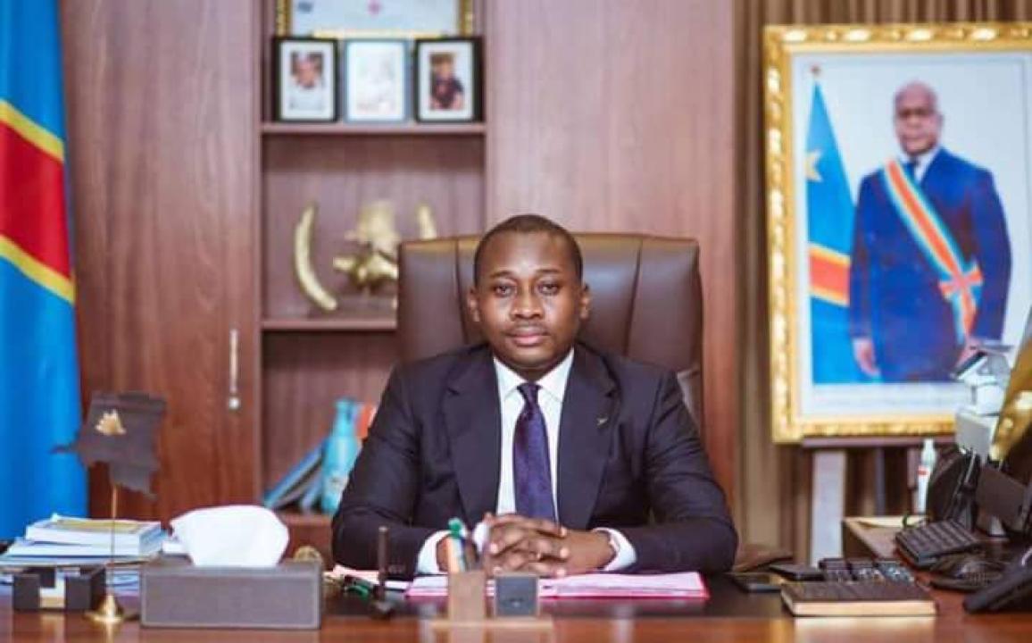 Le ministre d'État chargé d'aménagement du territoire, Guy Loando Mboyo