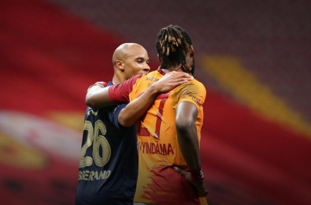 Marcel Tisserand et Christian Luyindama, lors d'un match du championnat turc.
