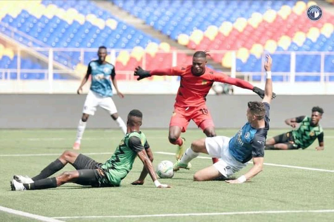Action occasionnant le but de Pyramids face à l'As Maniema Union au stade des martyrs