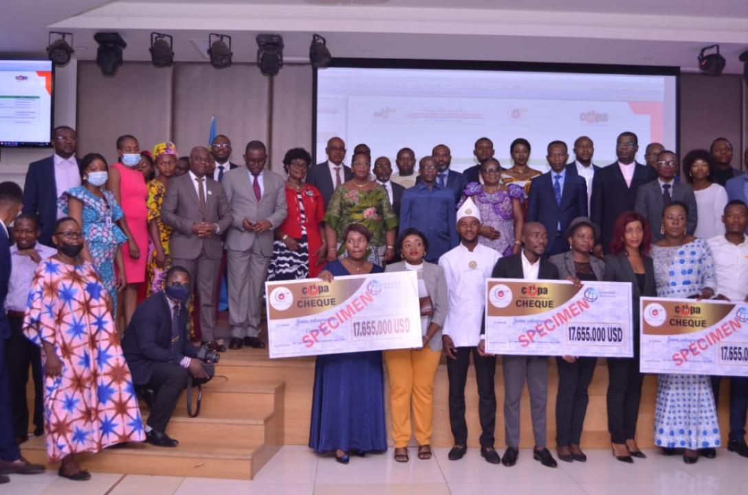 Les lauréats du concours plan d'affaires à Lubumbashi