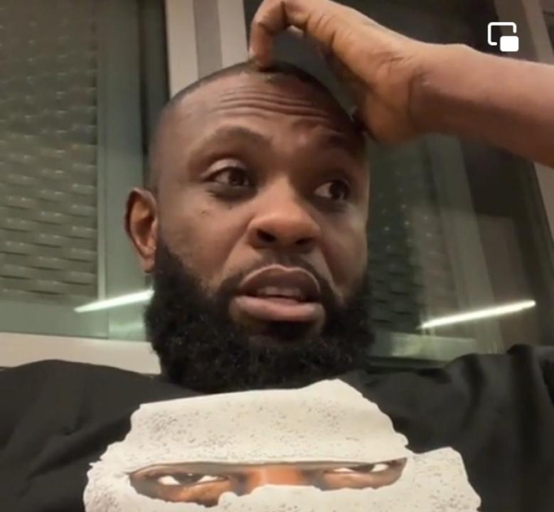 Le chanteur Fabregas dans une vidéo fate à Lyon.