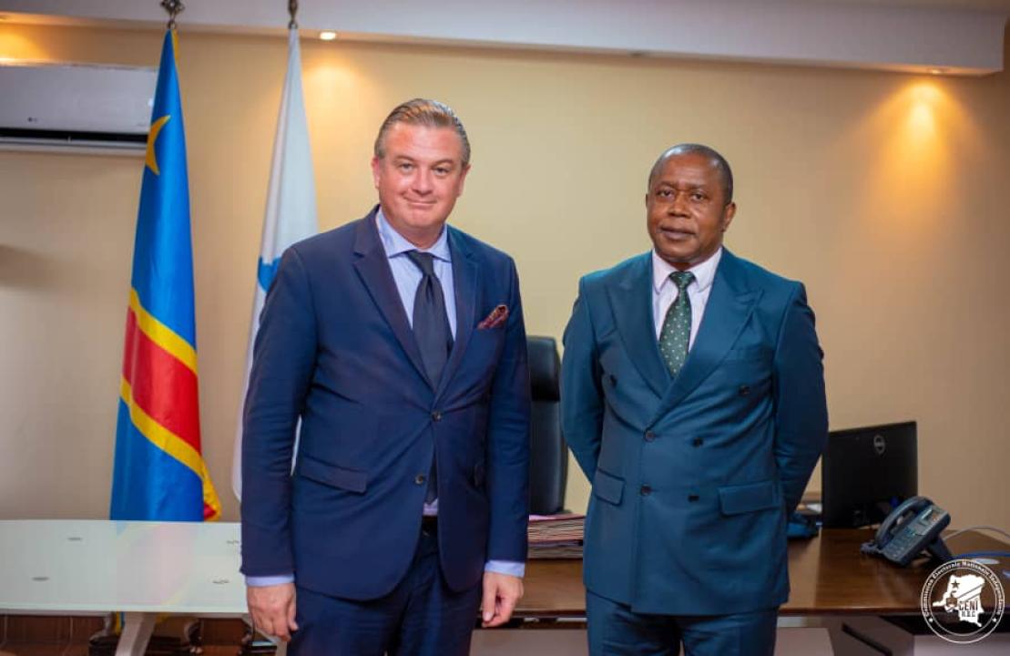 L'ambassadeur du royaume de Suède et le président de la CENI