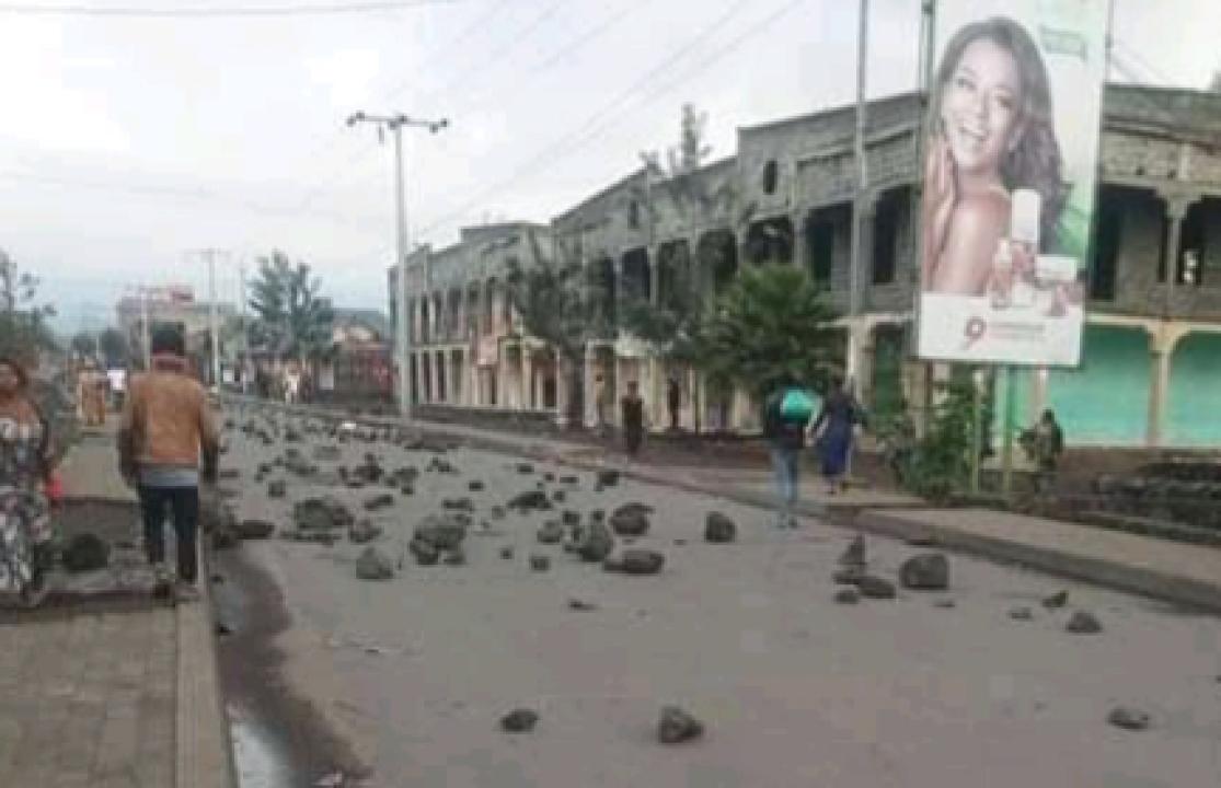 Quelques barricades érigées par les mouvements de jeunes à l'appel à une journée ville à Goma