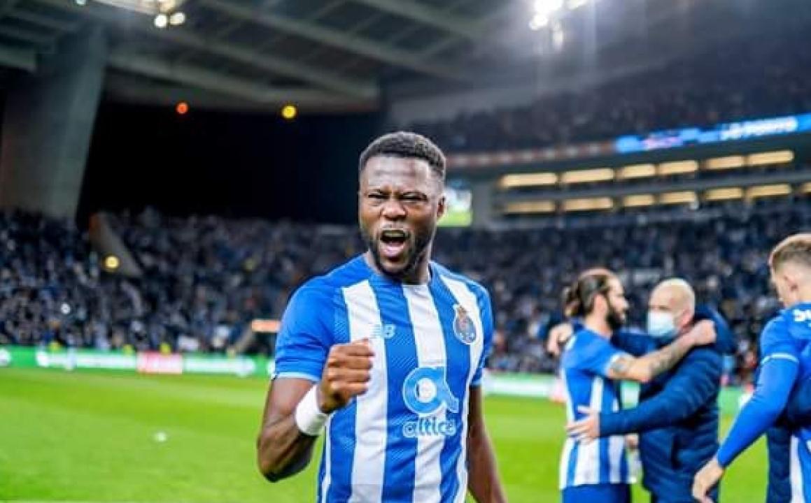 Chancel Mbemba, en pleine célébration sous les couleurs du FC Porto.