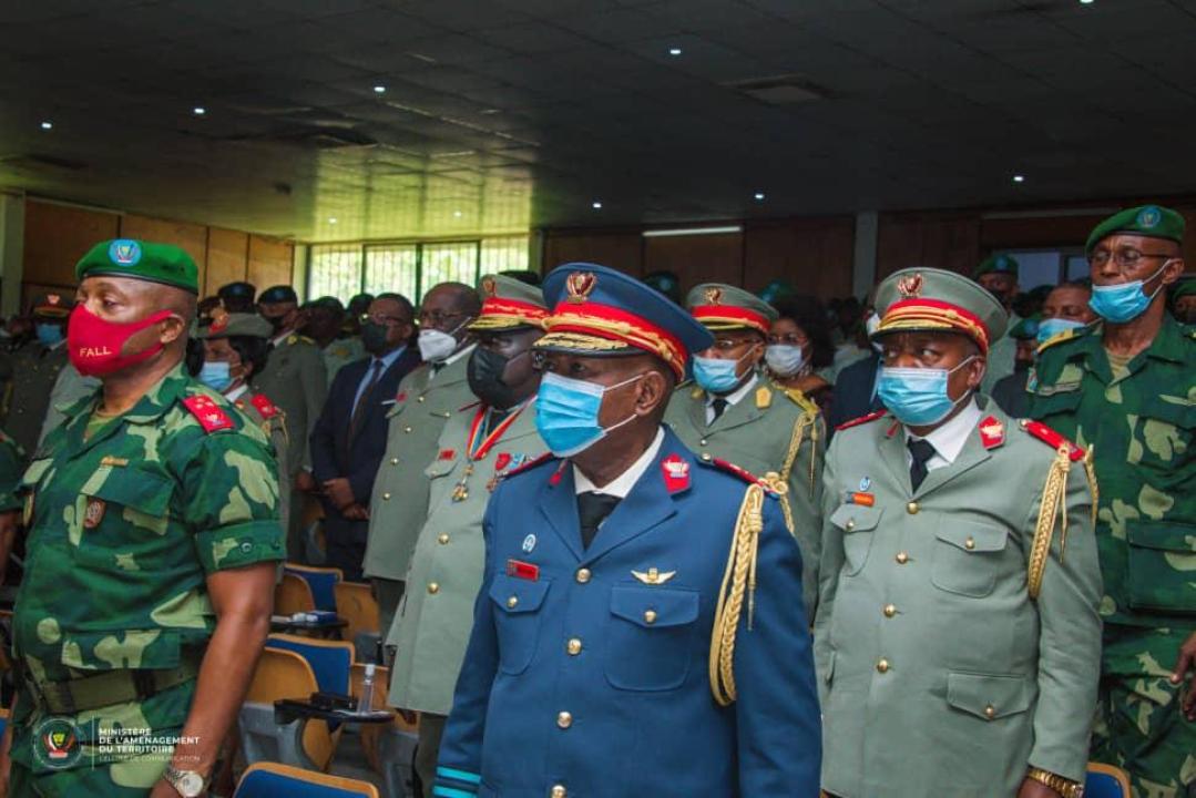 Les officiers de la promotion Guy Loando