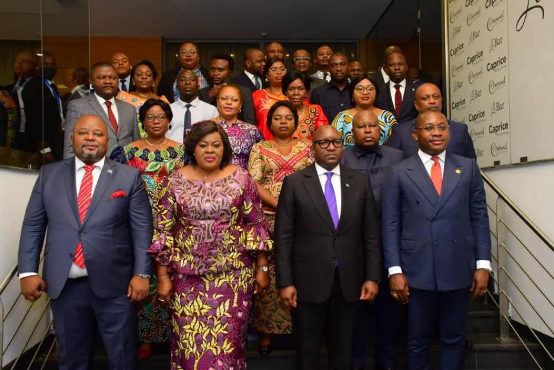 Les membres du gouvernement après le lancement des travaux sur l'élaboration d'un annuaire des ressources naturelles de la RDC
