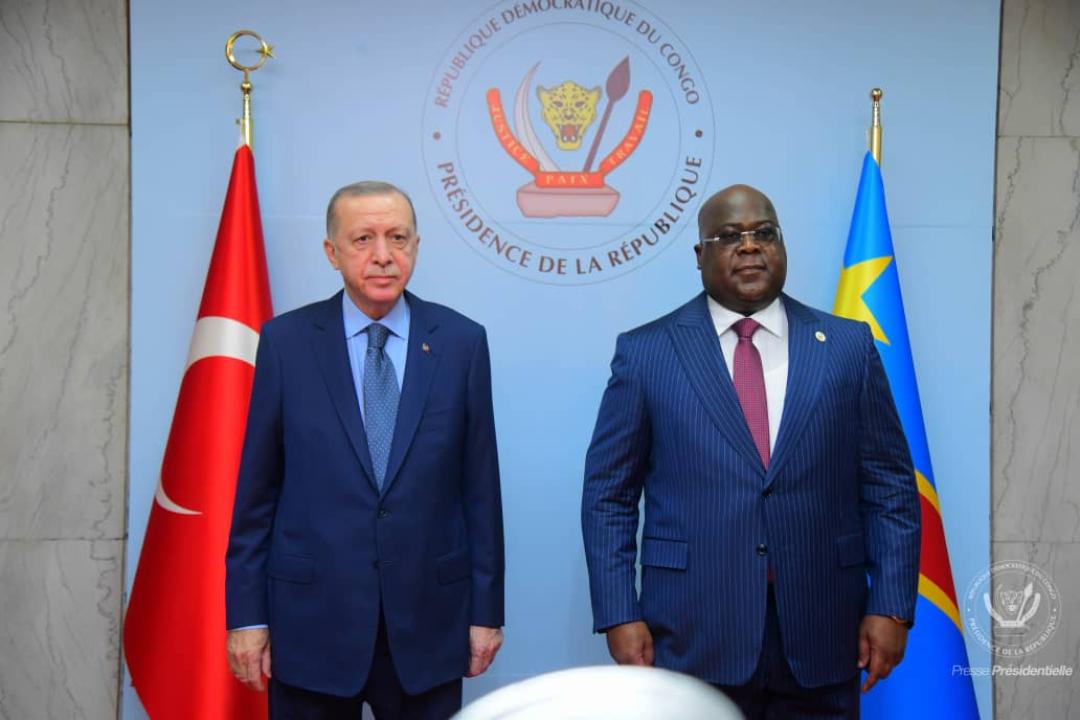 De gauche à droite, le président de la République Turque Erdogan et le président de la RDC Félix Tshisekedi