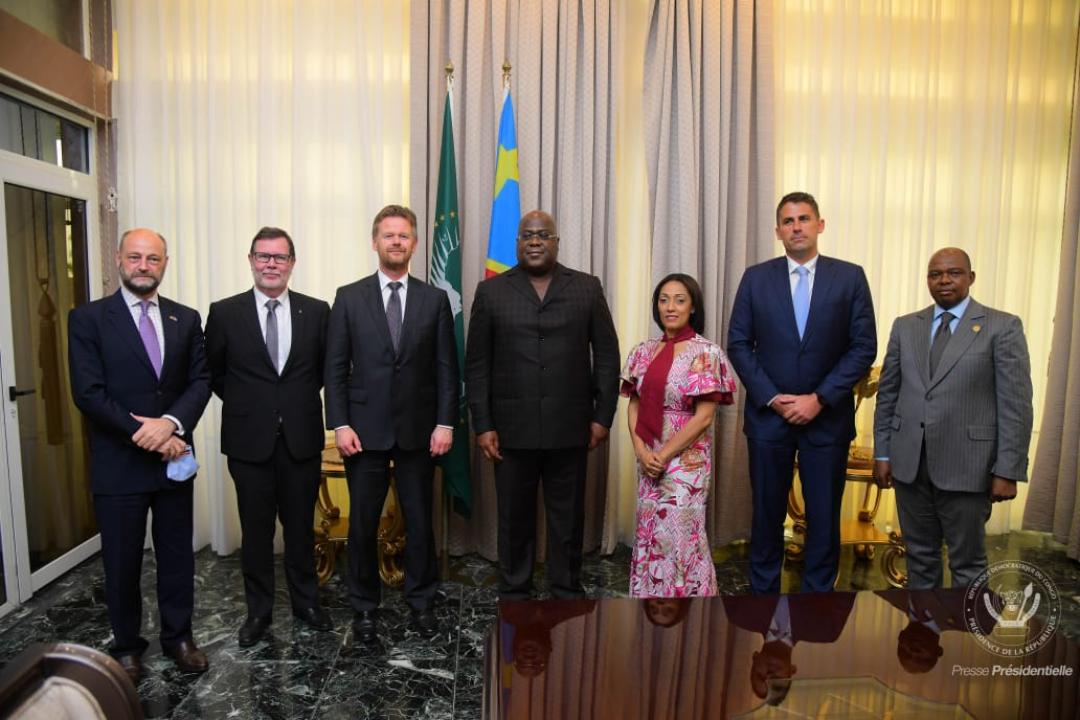 Le président Félix Tshisekedi et une délégation Brussels Airlines, jeudi 10 février à Kinshasa