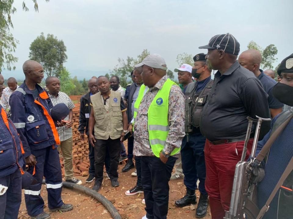 Le ministre d'état au développement rural François Rubota poursuit sa visite d'inspection à Uvira