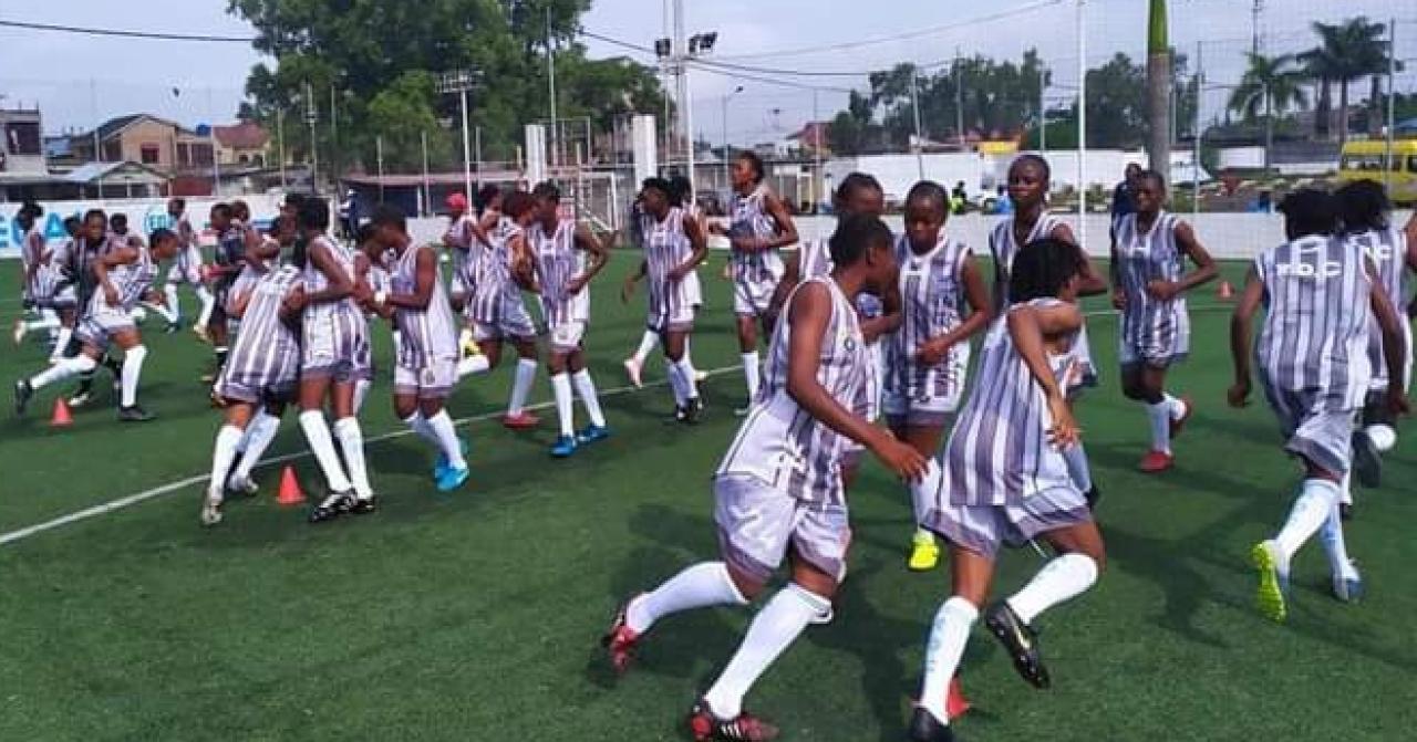 Les Léopards dames U17, lors d'une séance d'entraînement au terrain Ujana à Kinshasa.