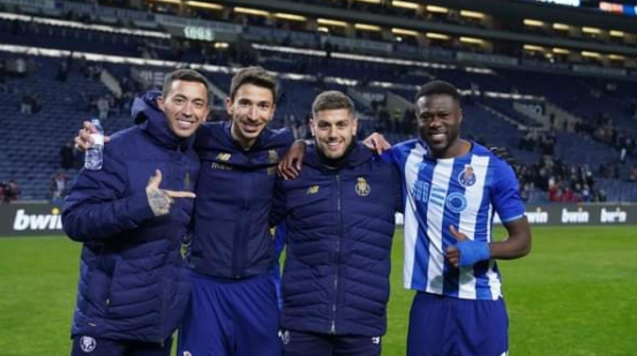 Chancel Mbemba et ses coéquipiers du FC Porto, après match.