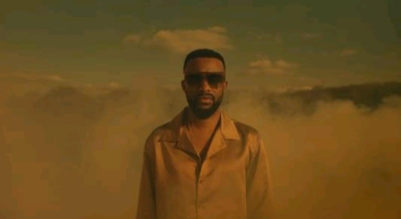 L'image de l'extrait du clip de la chanson "100" de Fally Ipupa.