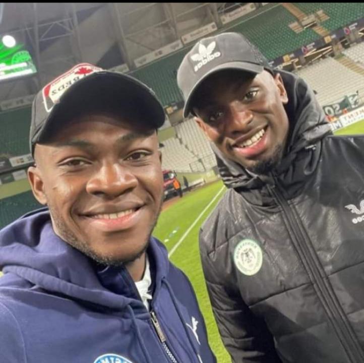 Paul-José M'poku et Jackson Muleka, avant match Konyaspor-Kasimpasa.