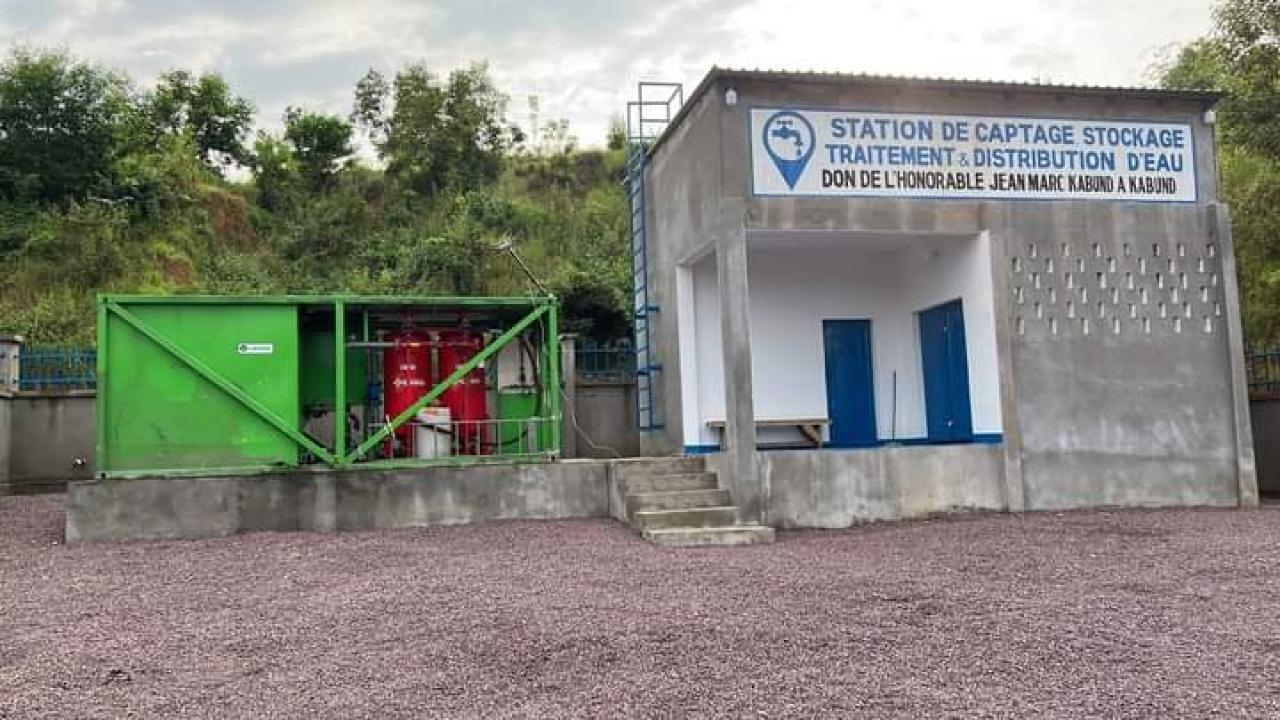 Station de captage, stockage, traitement et distribution d'eau, don de l'honorable Kabund!
