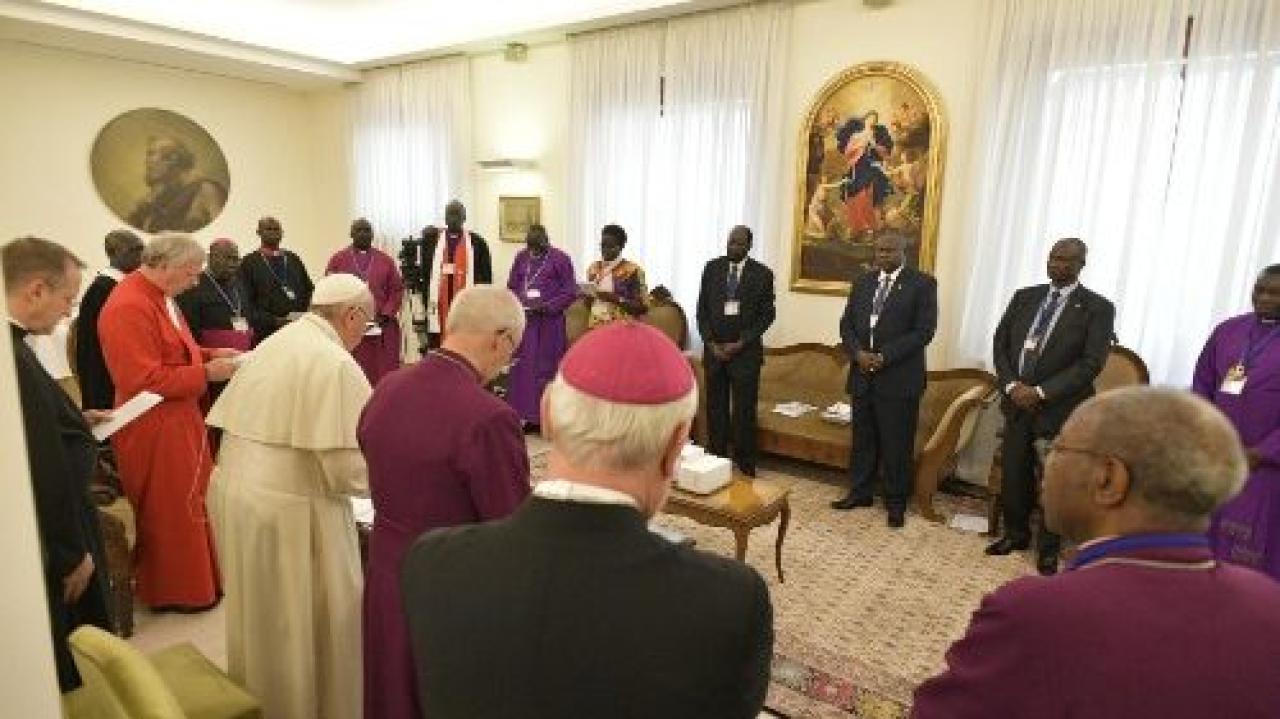 Retraite organisée au Vatican en 2019 ave les leaders politiques et religieux sud-soudanais  (Vatican Media)
