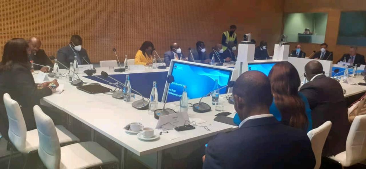 Séance de travail au programme ministériel de la GSM Association