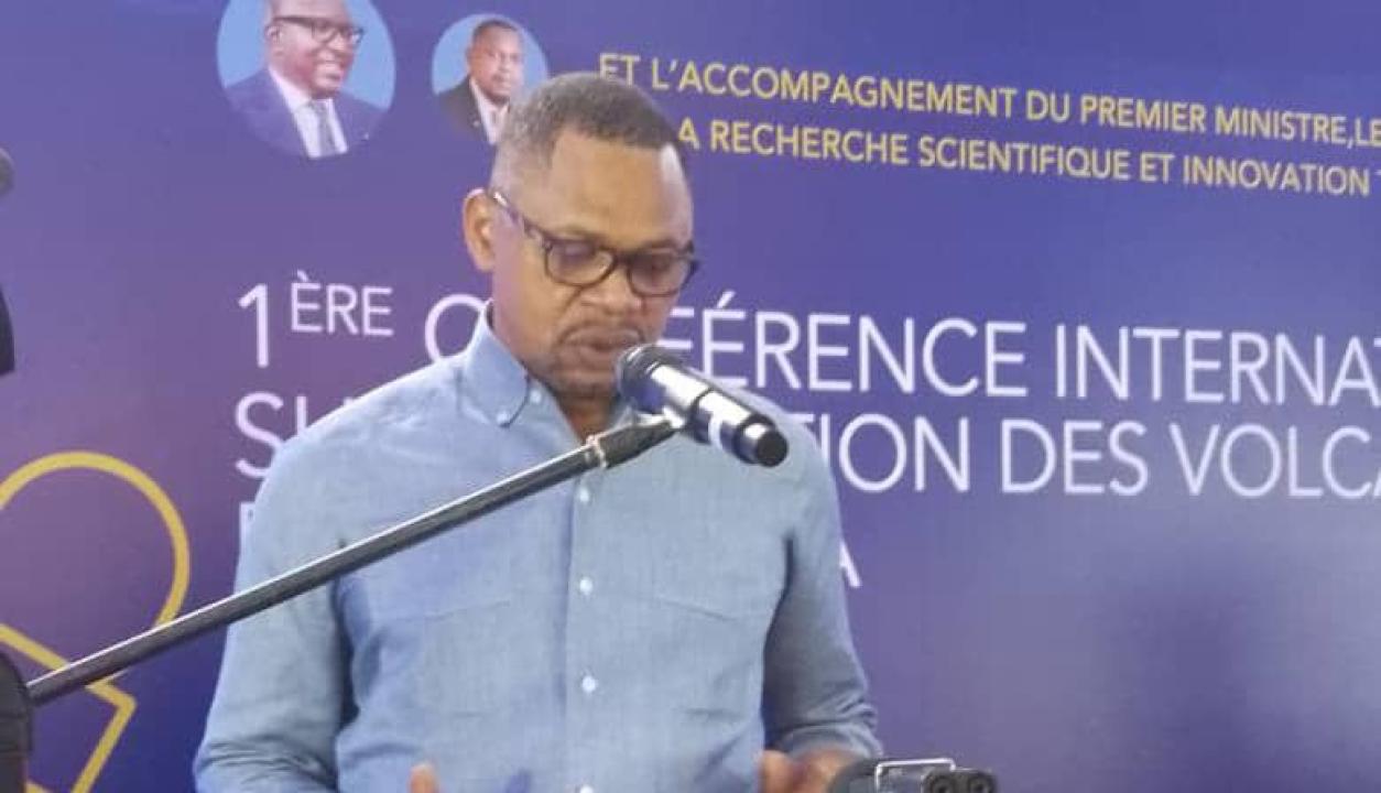 Le ministre de la Recherche Scientifique et Innovation Technologique