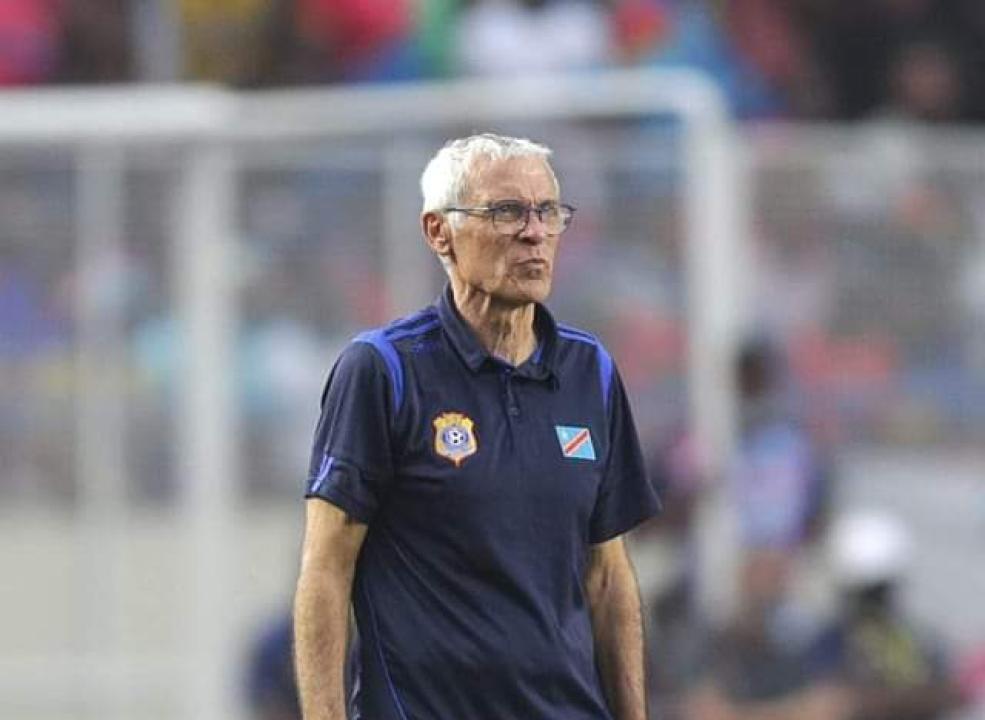 Hector Cúper, lors d'une de l'équipe nationale de la RDC.