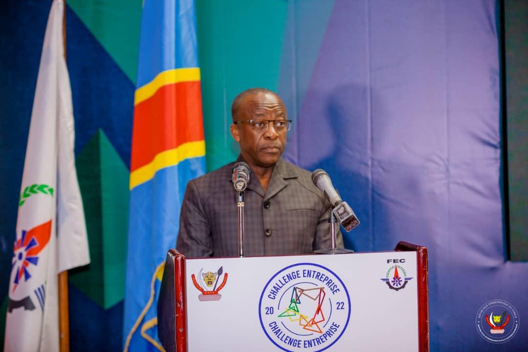 Le MinÉtat des petites et moyennes entreprises, Eustache Muhanzi lors de son allocution à la 2ème Édition du Challenge Entreprise