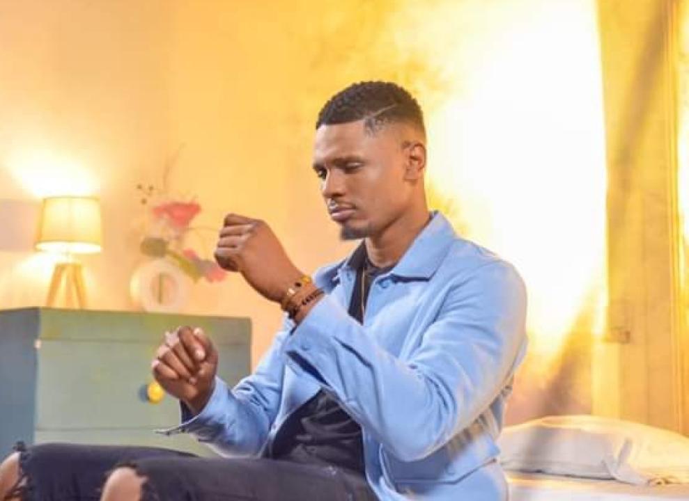 Gally Garvey lors du tournage d'un clip.