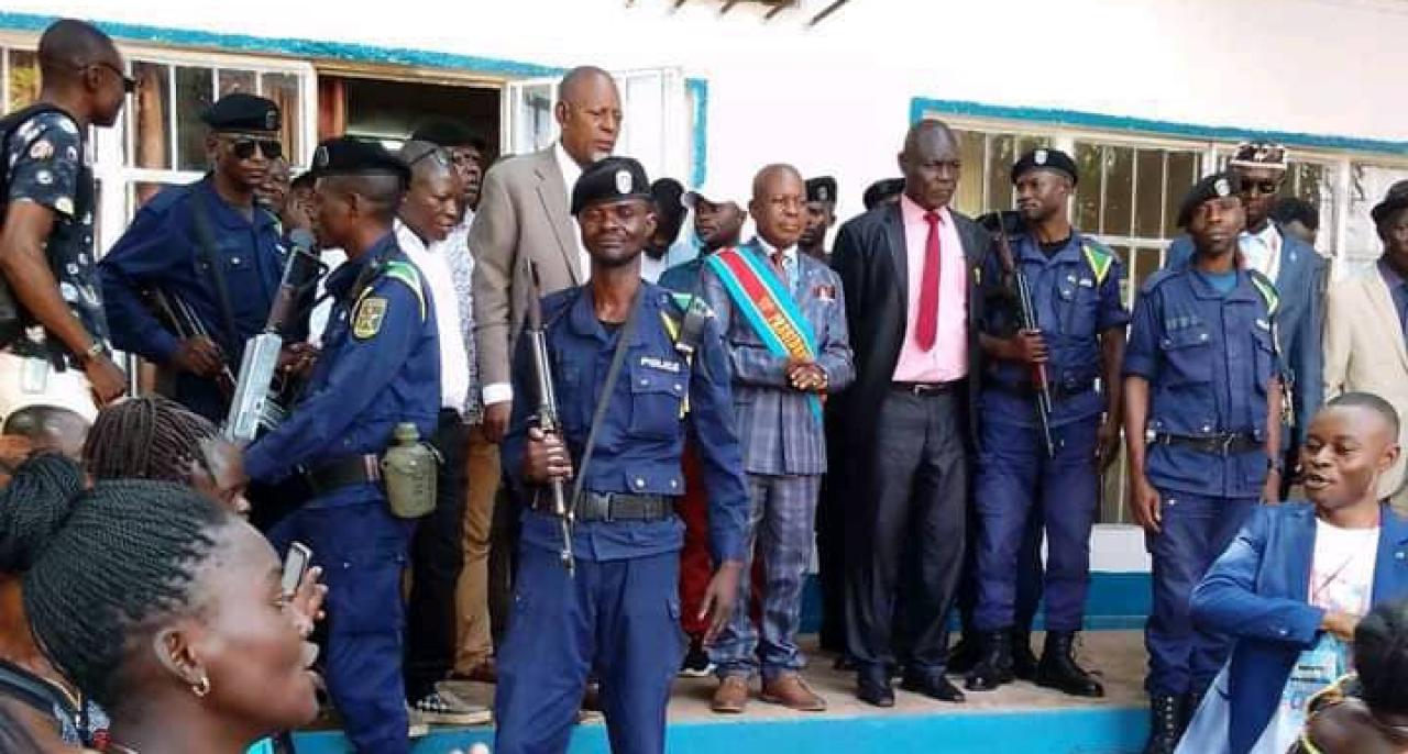 Le président de l'Assemblée provinciale du Kasaï avec quelques députés à son arrivée à l'aéroport