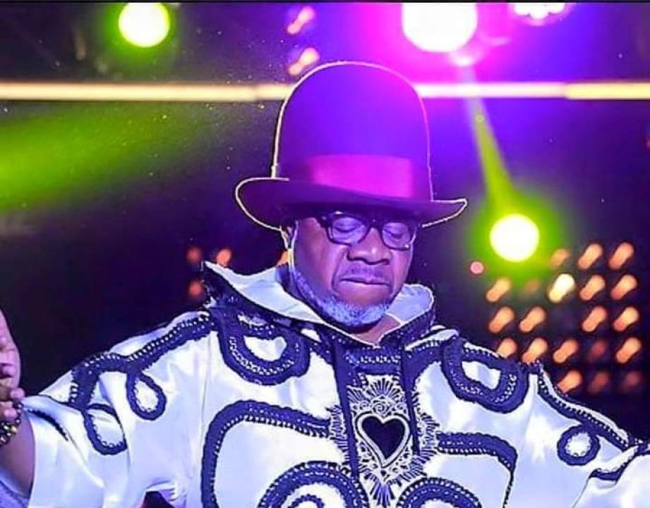Papa Wemba, quelques heures avant son décès au FEMUA, en Côte d'Ivoire.