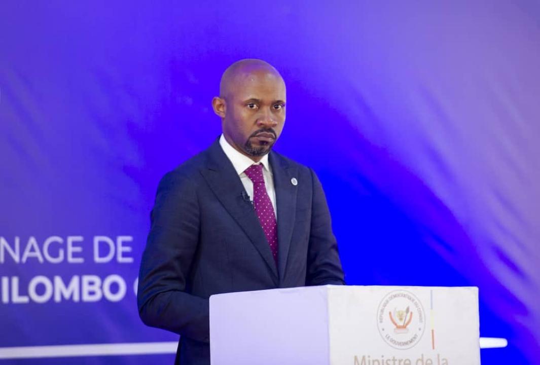 Le ministre des médias Patrick Muyaya prenant la parole à l'occasion de la célébration de la journée mondiale de la liberté de la presse