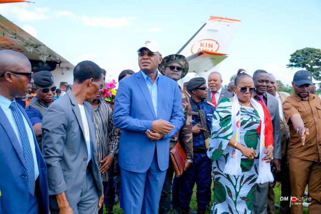 Arrivée du Gouverneur de la ville de Kinshasa, Gentiny Ngobila Mbala à Inongo