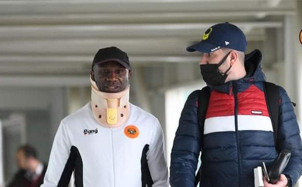 Florent Ibenge avec un membre de son staff technique, en partance pour Lubumbashi.