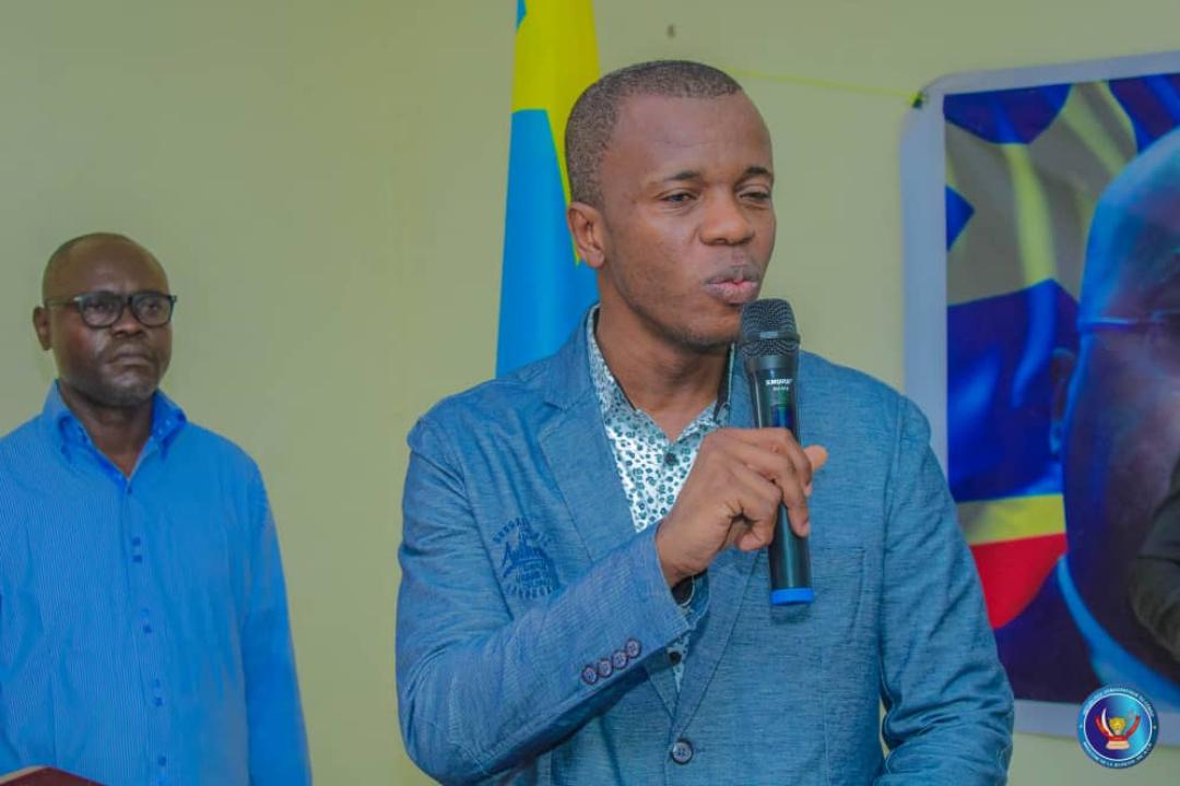 Le ministre de la jeunesse Yves Bunkulu lance les travaux du forum