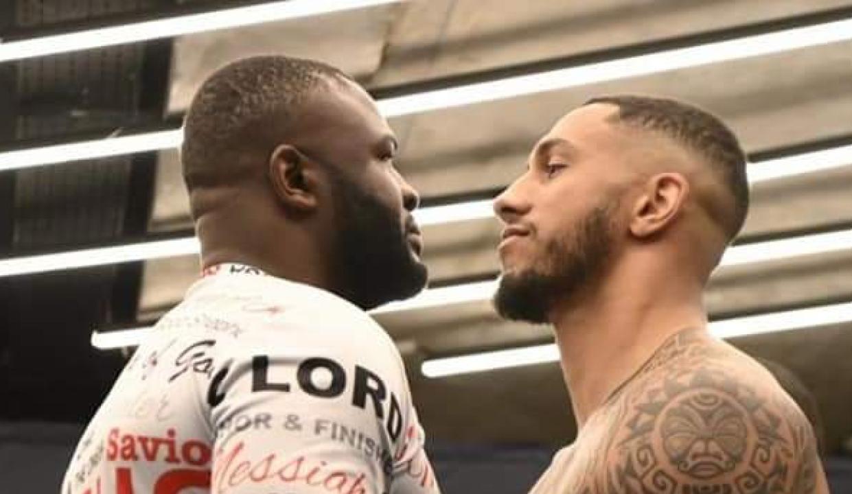 Martin Bakole et Tony Yoka durant la pesée.