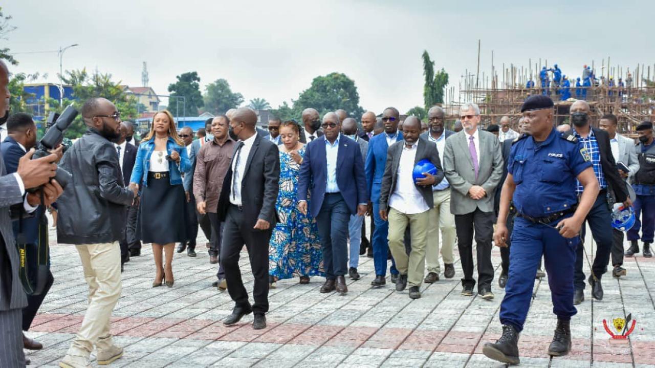 Le premier ministre Sama Lukonde accompagné d'une forte délégation lors de sa visite d'inspection à l'Echangeur de Limete, jeudi 19 mai 2022