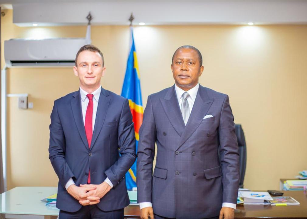 Le Représentant-resident de la fondation Konrad Adenauer Jakob Kerstan ( à gauche) et le président de la CENI Denis Kadima ( à droite)