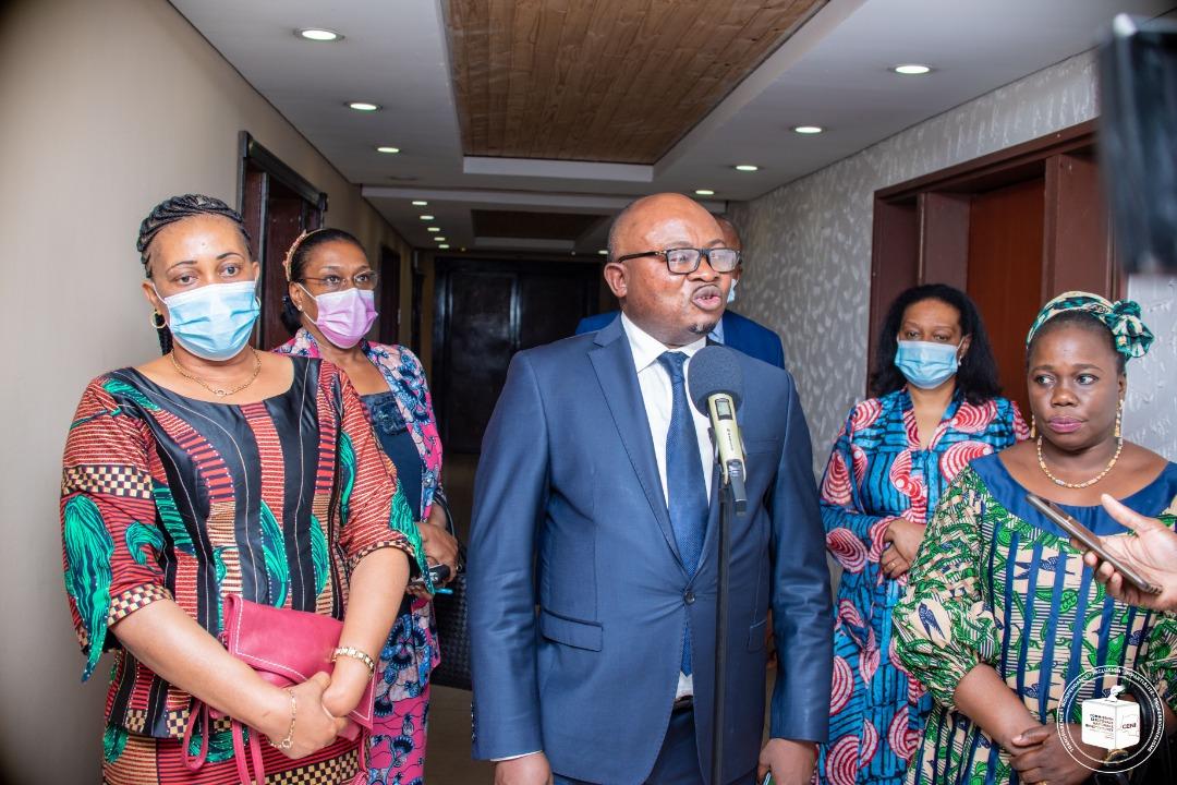 Le caucus des élus du Sud-Ubangi après l'audience avec le deuxième vice-président de la CENI, Didi Manara