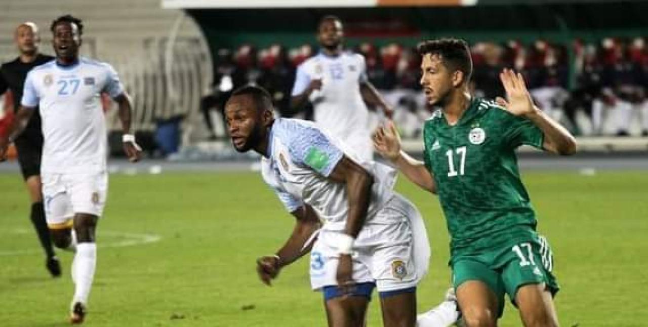 Un Léopard en duel avec un Fennec, lors du tournoi amical des 4 Nations.