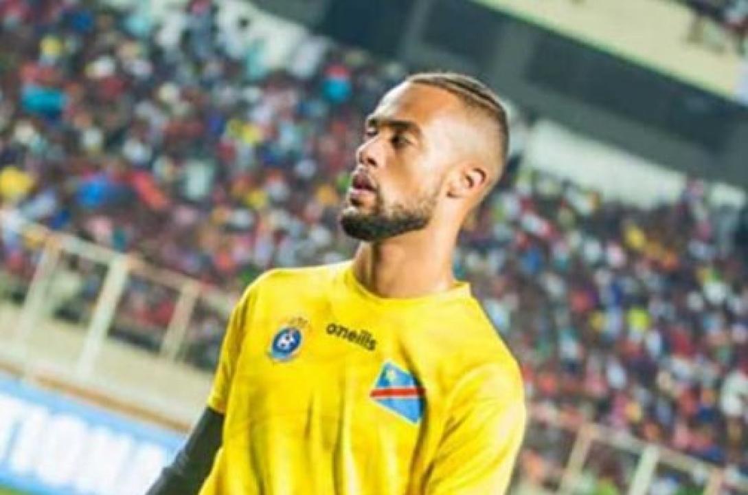 Joël Kiassumbua, lors d'une rencontre de la RDC, au stade des martyrs de Kinshasa.