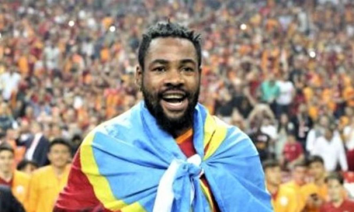 Christian Luyindama, lors du sacre de Galatasaray en Superlig turque en 2020.