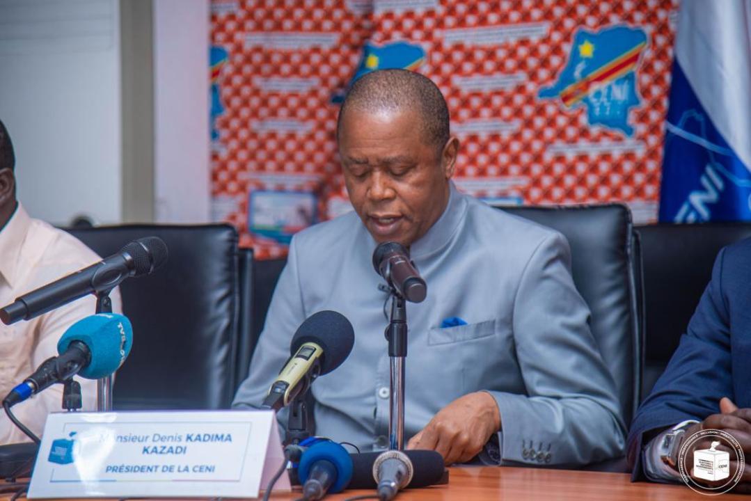 Le président de la CENI, Denis Kadima lors de la cérémonie d'ouverture des plis du marché d'acquisition des kits d'enrôlement des électeurs, vendredi 08 juillet