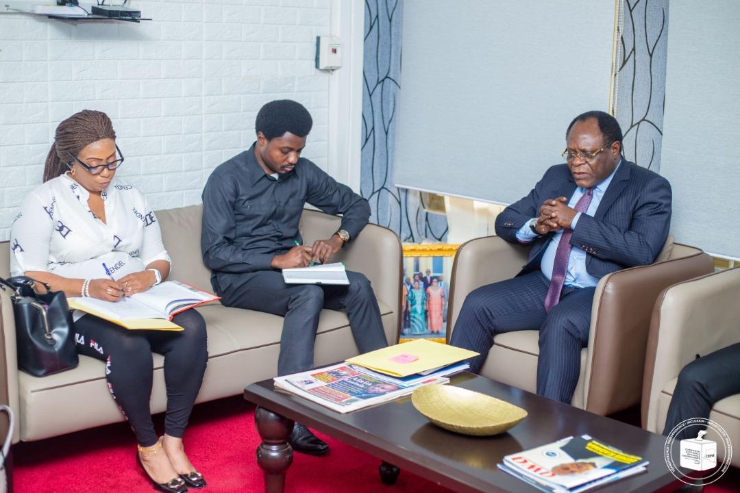 Échange entre le vice-président de la CENI assisté du rapporteur adjoint Paul Muhindo et la délégation de la Dynamique Progressiste Révolutionnaire conduite par Me Constant Mutamba