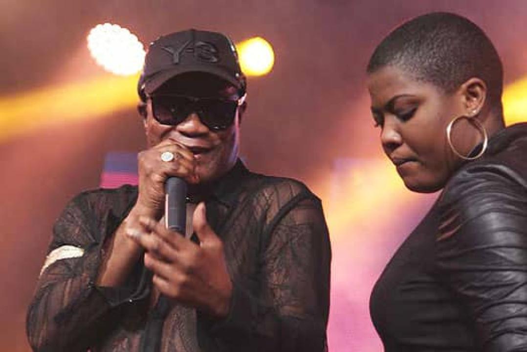 De gauche à droite, Koffi Olomide et Cyndi