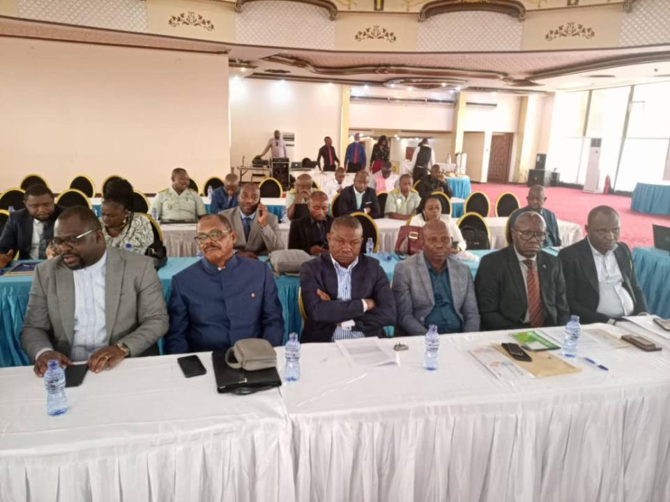 Quelques participants de l'atelier sur la bonne gouvernance sécuritaire organisé par le REGED dont le sénateur Baramoto et le député national Bertin Mubonzi