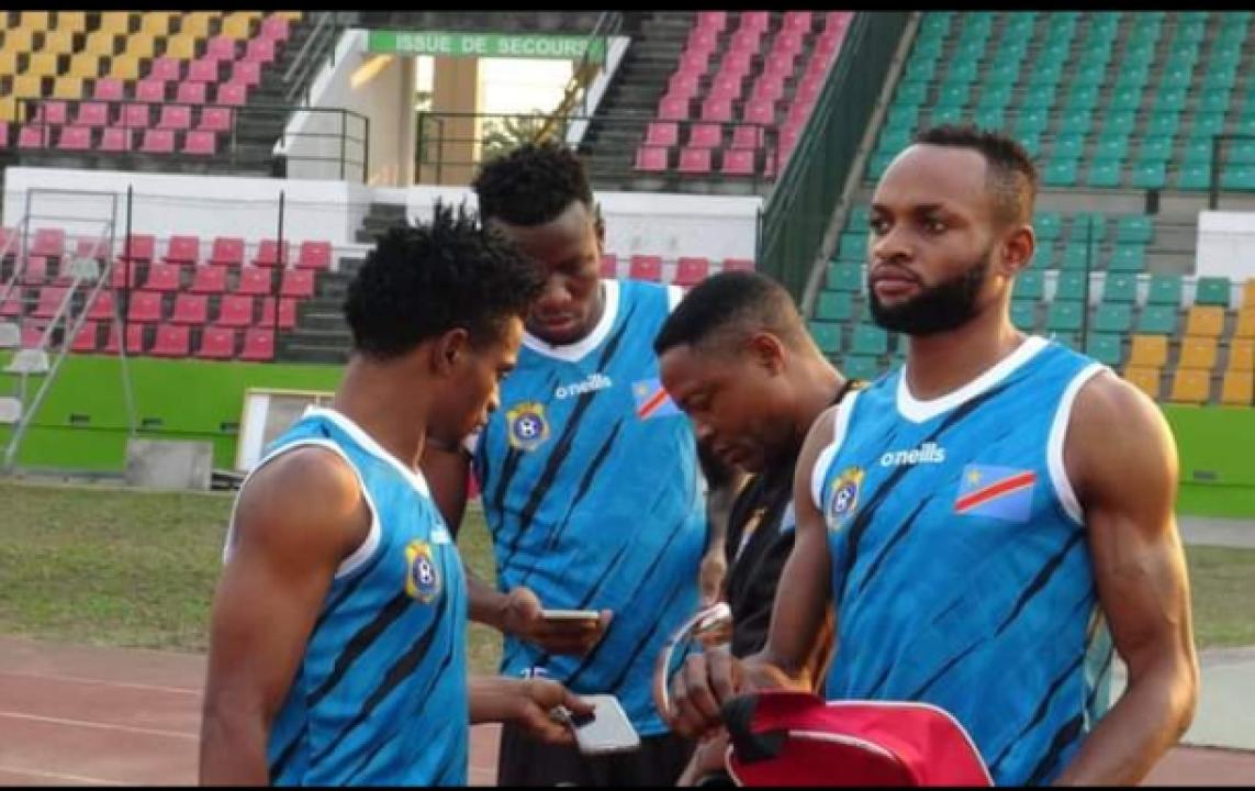 Les Léopards A' lors de leur première séance d'entraînement au stade Alphonse Masamba Débat de Brazzaville.