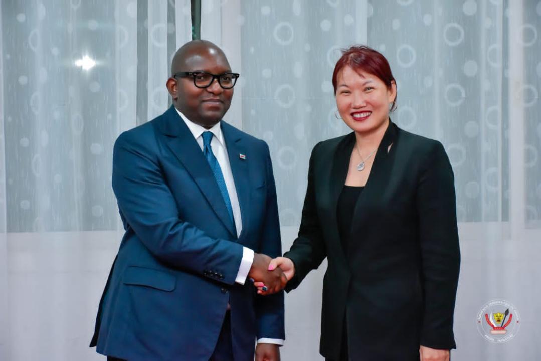 Le Premier ministre congolais, Sama Lukonde et la déléguée de la firme CIG MOTORS