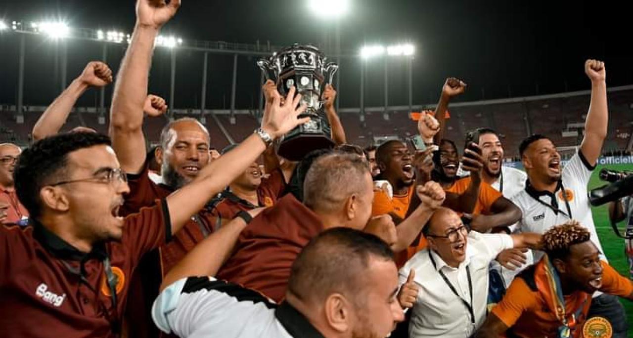 Les joueurs de la RS Berkane en pleine célébration de leur sacre en coupe du trône.
